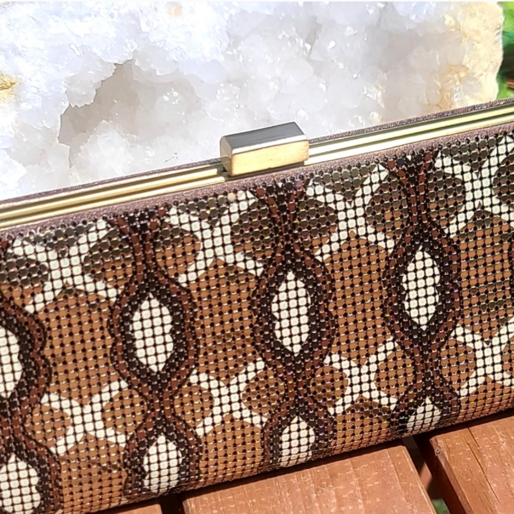 Mint condition Whiting & Davis purse - Picture 2 of 7